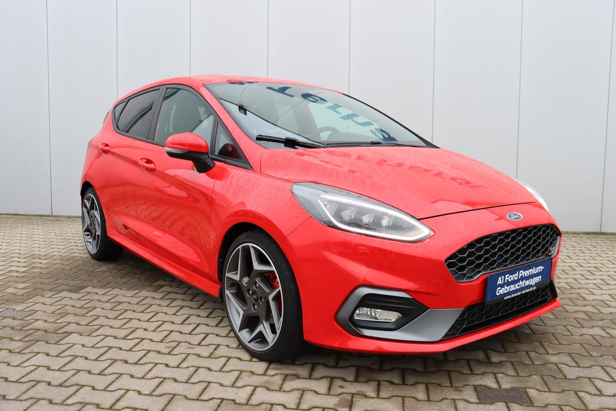 Ford Fiesta 1.5 EcoBoost ST*RECARO*LED*KAMERA*